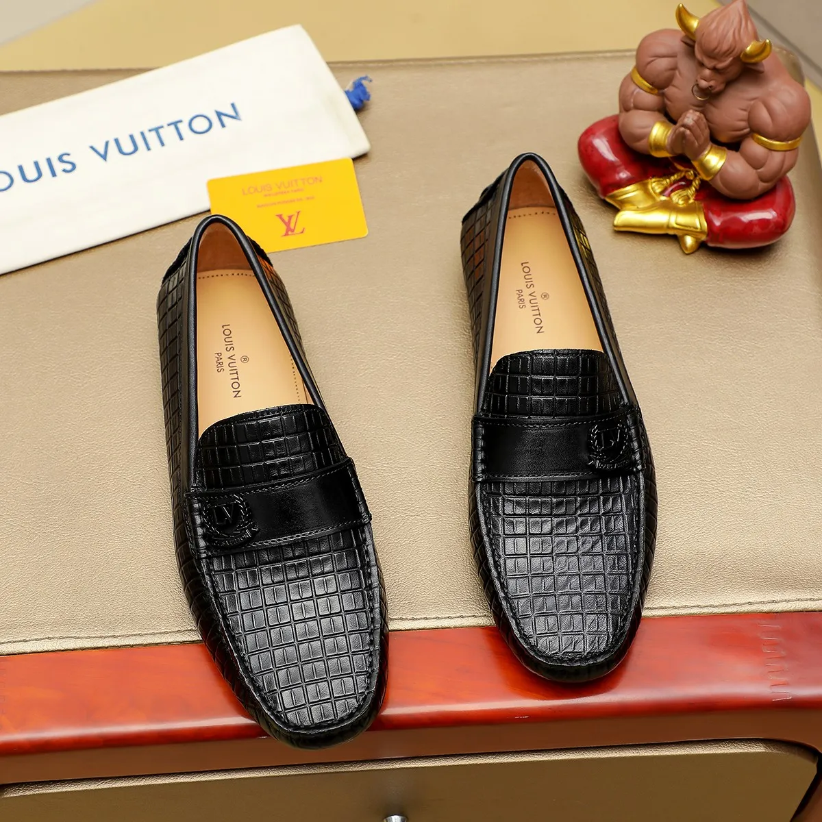 Men's shoes 💰360 💰 LV Louis Vuitton's top-quality Peaches men's shoes 💯Original copy of the official website, the upper is made of imported official website 1:1 material ❌Italian 🇮🇹 cowhide surface, imported pigskin lining. It’s definitely not made with ordinary craftsmanship, it’s the model used by celebrities! The factory’s craftsmanship is designed to create the most perfect shoes for trendy men! Colors available! 38-44 yards